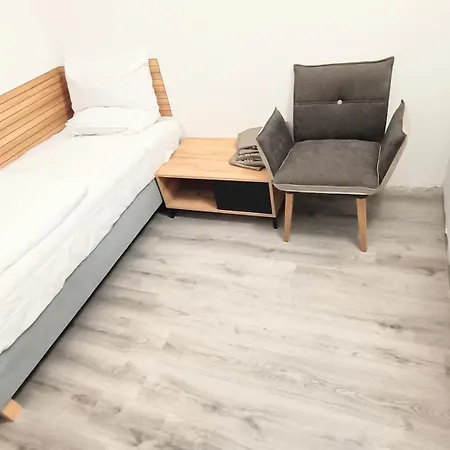 Apartment174 아파트 *