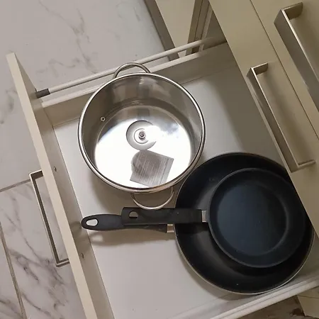 Apartment174 아파트 *